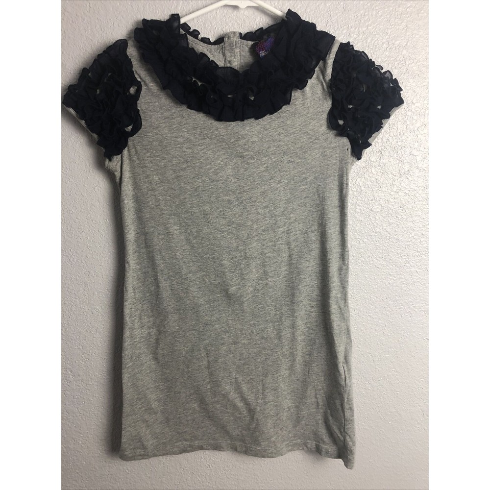 Twelve by Twelve Los Angeles Gray Top With Navy Ruffles Size Small Cute
